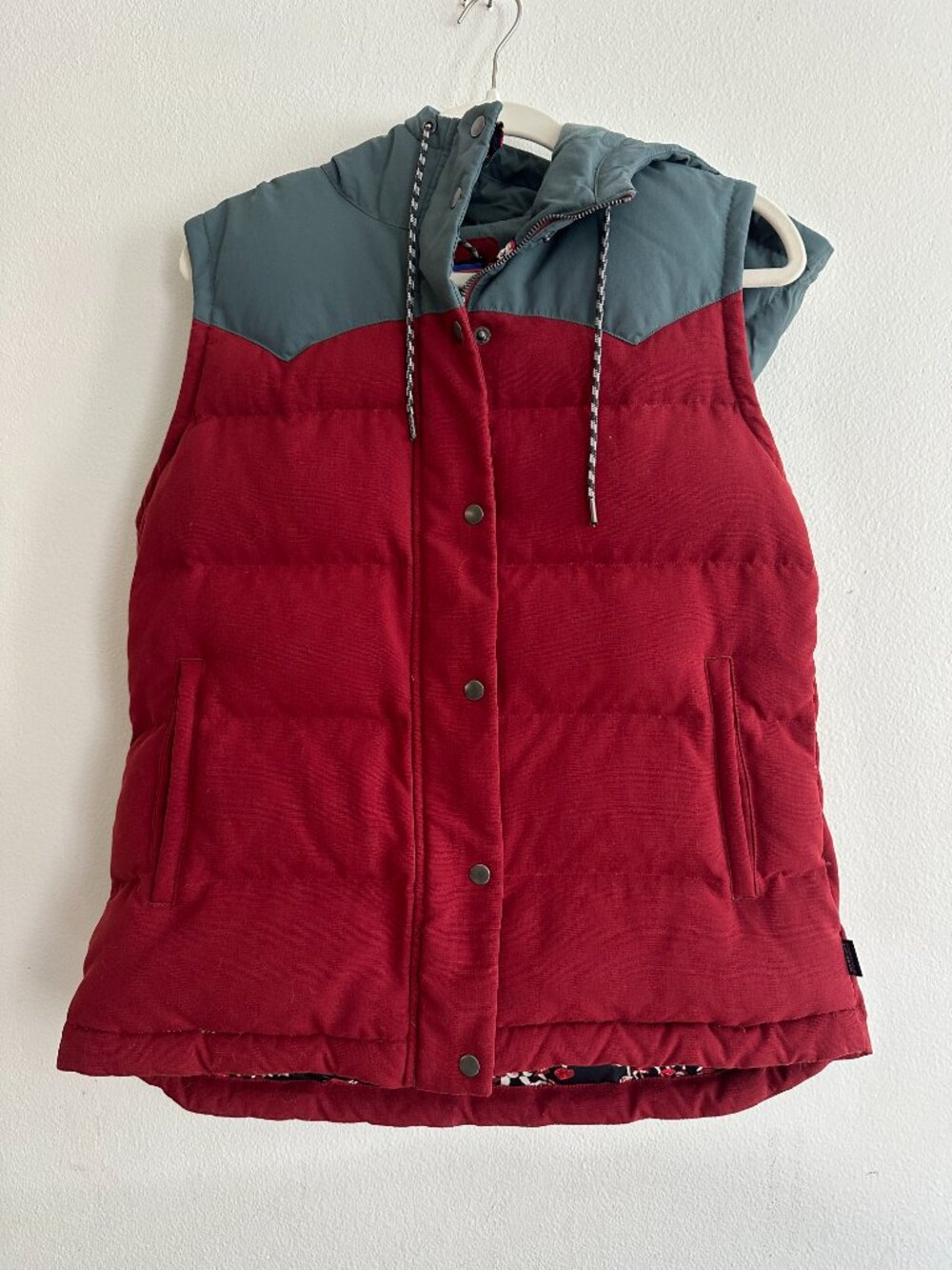 Patagonia Bivy Vest Women's Size L Hooded Lined Down Vest